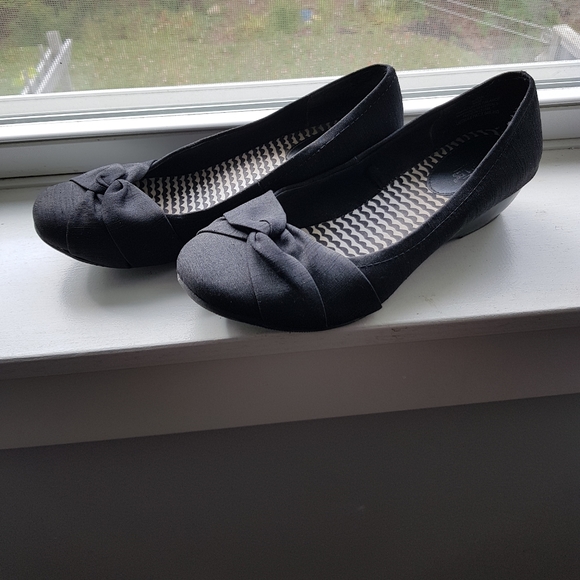 2/$35   Seychelles Wedge - Picture 2 of 4